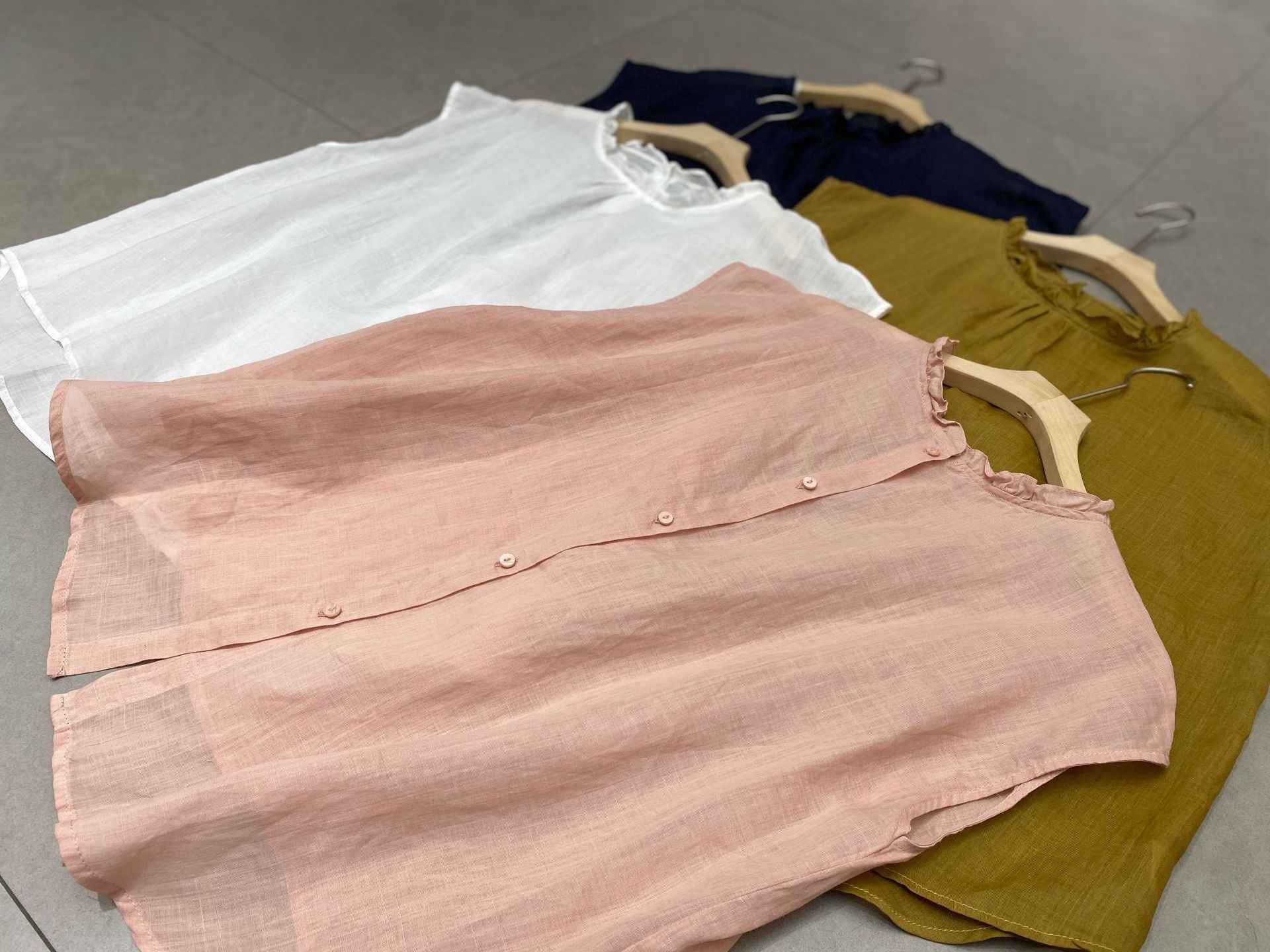 B10003 Vintage Artistic Ruffled Collar Ramie 95%+ Linen Blouse for Women Summer New Style Back Single Button Reversible Flutter Sleeve Blouse for Women